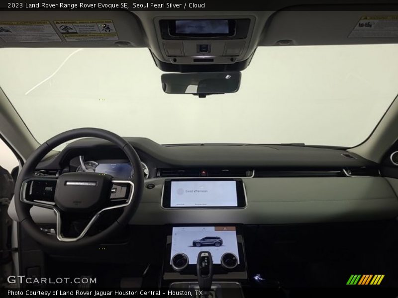 Seoul Pearl Silver / Cloud 2023 Land Rover Range Rover Evoque SE