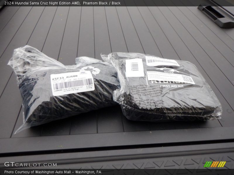 Phantom Black / Black 2024 Hyundai Santa Cruz Night Edition AWD