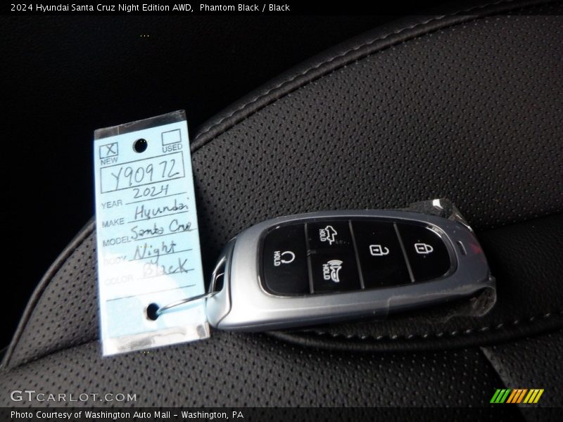Keys of 2024 Santa Cruz Night Edition AWD