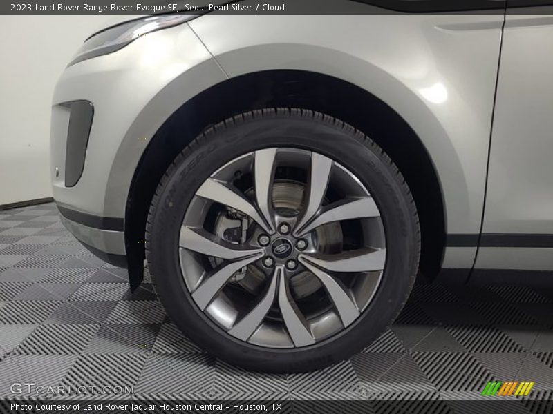  2023 Range Rover Evoque SE Wheel