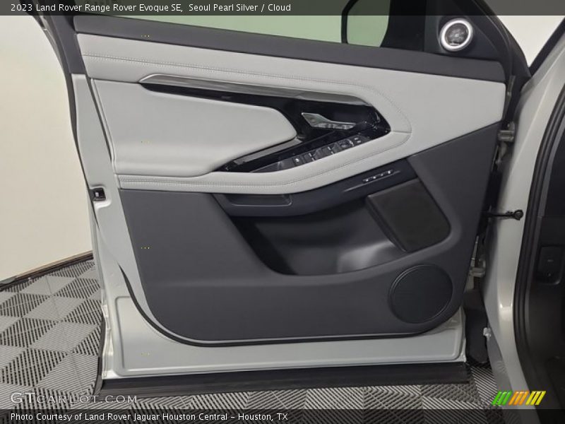Door Panel of 2023 Range Rover Evoque SE