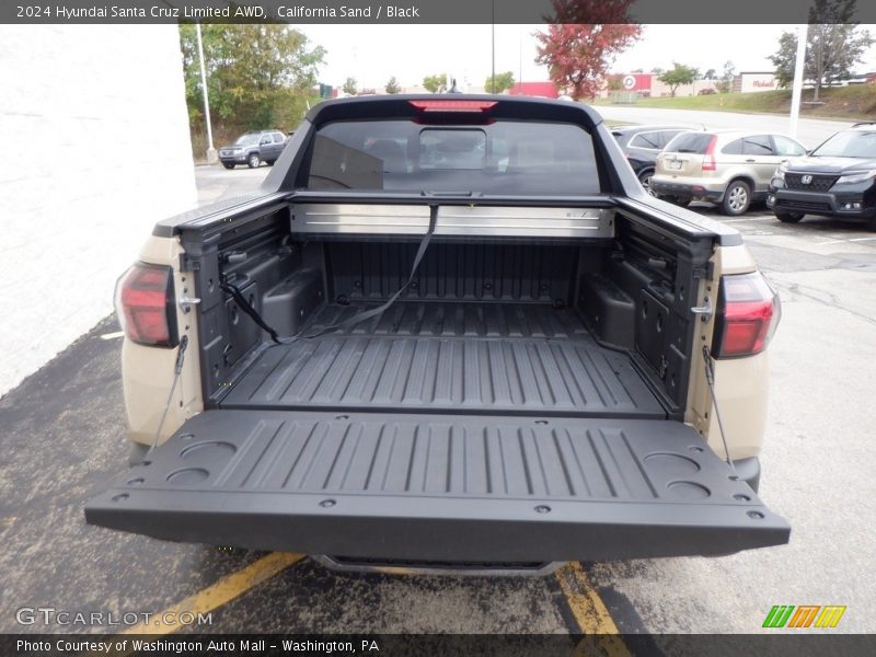  2024 Santa Cruz Limited AWD Trunk