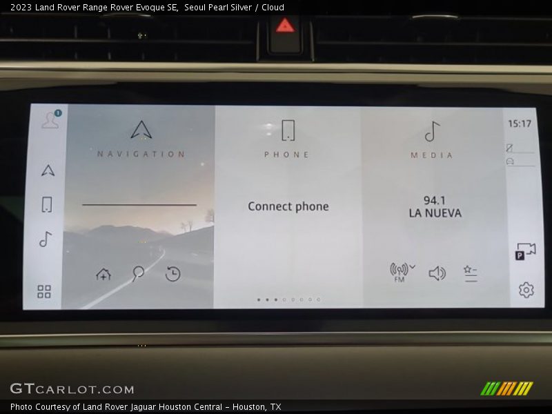 Seoul Pearl Silver / Cloud 2023 Land Rover Range Rover Evoque SE