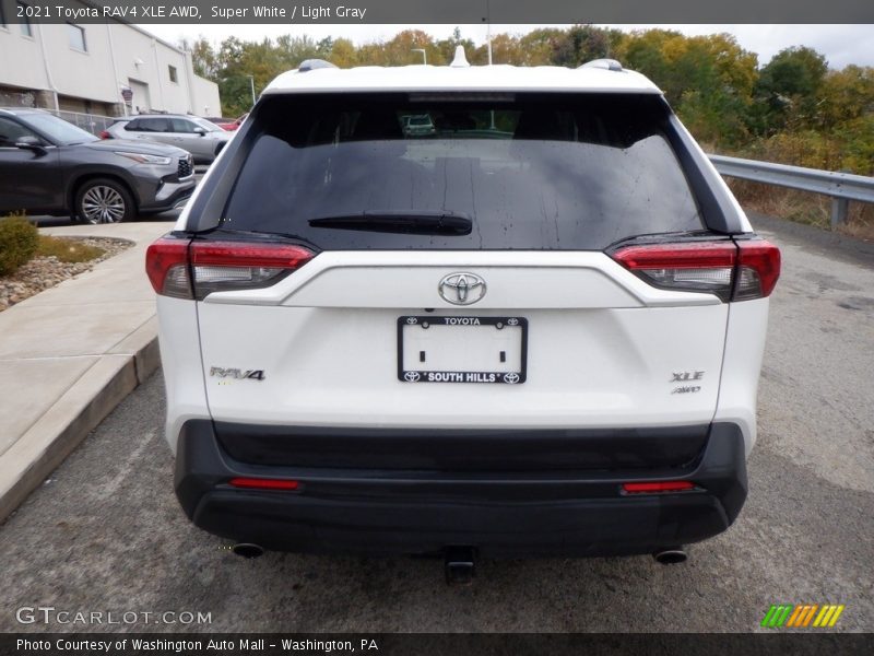 Super White / Light Gray 2021 Toyota RAV4 XLE AWD