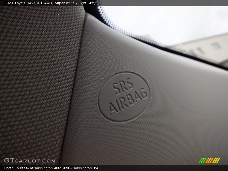 Super White / Light Gray 2021 Toyota RAV4 XLE AWD