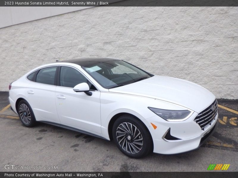 Front 3/4 View of 2023 Sonata Limited Hybrid