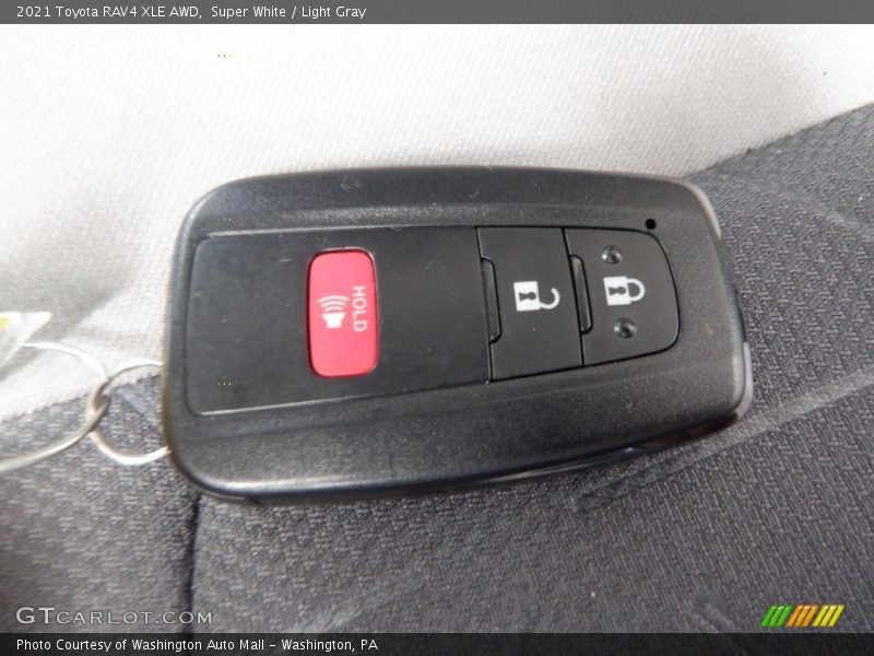 Super White / Light Gray 2021 Toyota RAV4 XLE AWD