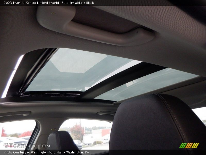 Sunroof of 2023 Sonata Limited Hybrid