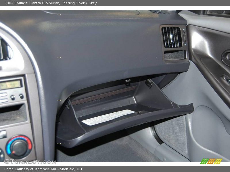 Sterling Silver / Gray 2004 Hyundai Elantra GLS Sedan