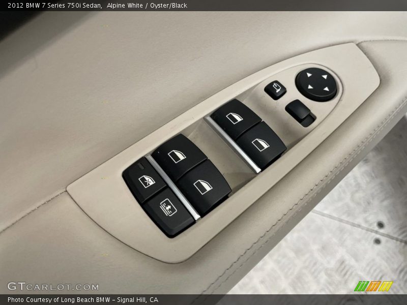 Controls of 2012 7 Series 750i Sedan