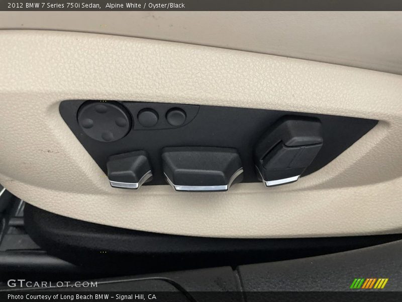 Front Seat of 2012 7 Series 750i Sedan