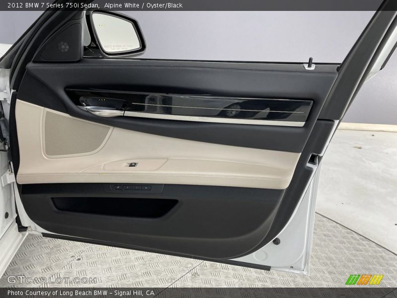Door Panel of 2012 7 Series 750i Sedan