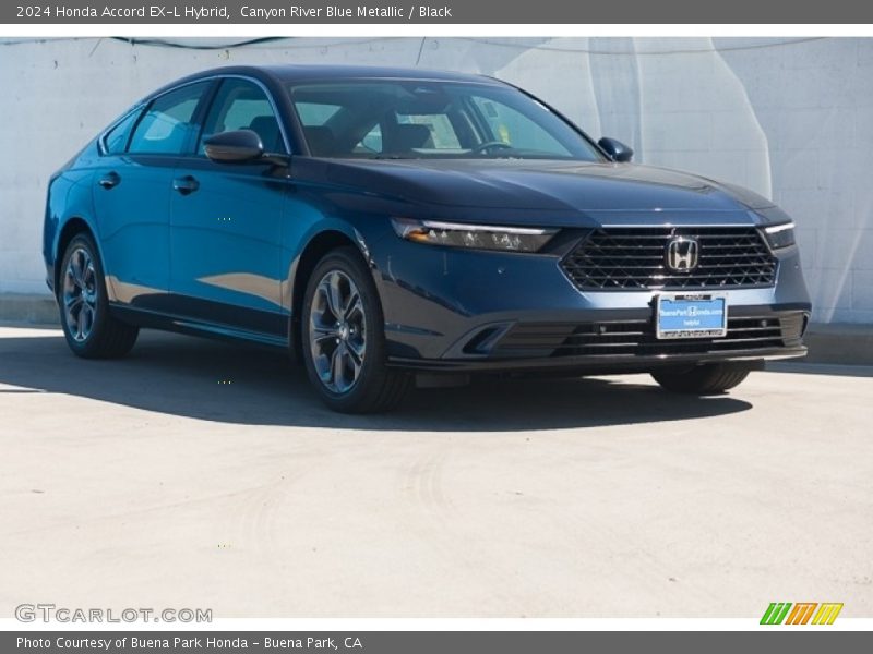 Front 3/4 View of 2024 Accord EX-L Hybrid