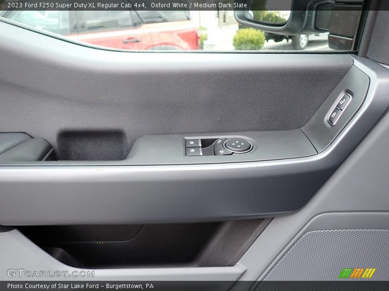 Door Panel of 2023 F250 Super Duty XL Regular Cab 4x4