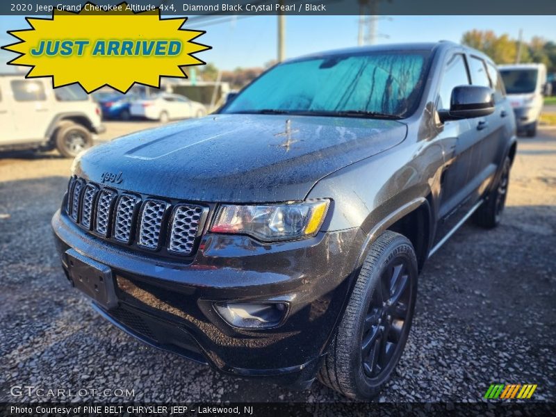 Diamond Black Crystal Pearl / Black 2020 Jeep Grand Cherokee Altitude 4x4