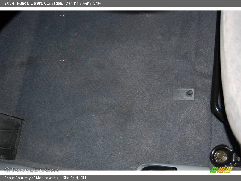 Sterling Silver / Gray 2004 Hyundai Elantra GLS Sedan
