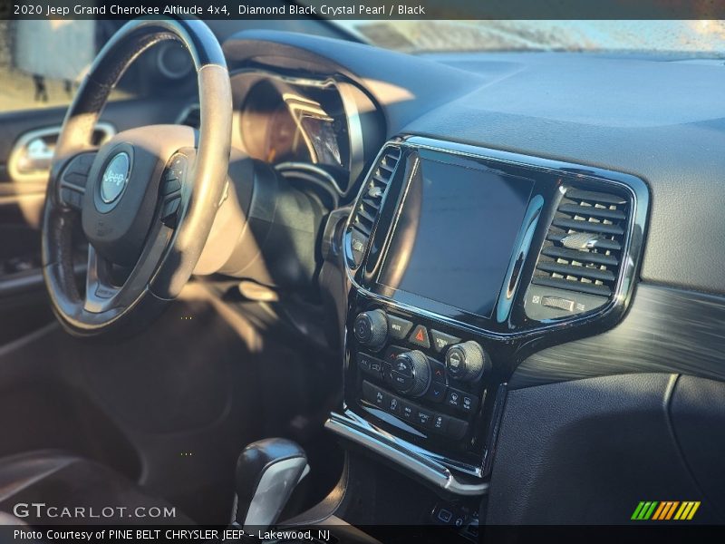 Diamond Black Crystal Pearl / Black 2020 Jeep Grand Cherokee Altitude 4x4
