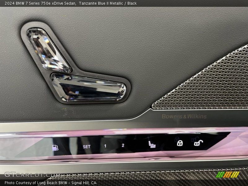 Door Panel of 2024 7 Series 750e xDrive Sedan
