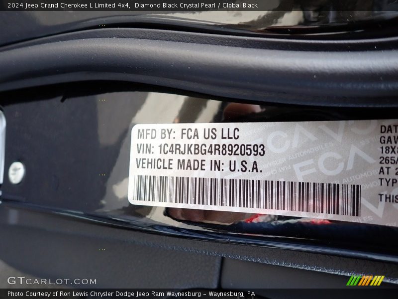 Diamond Black Crystal Pearl / Global Black 2024 Jeep Grand Cherokee L Limited 4x4