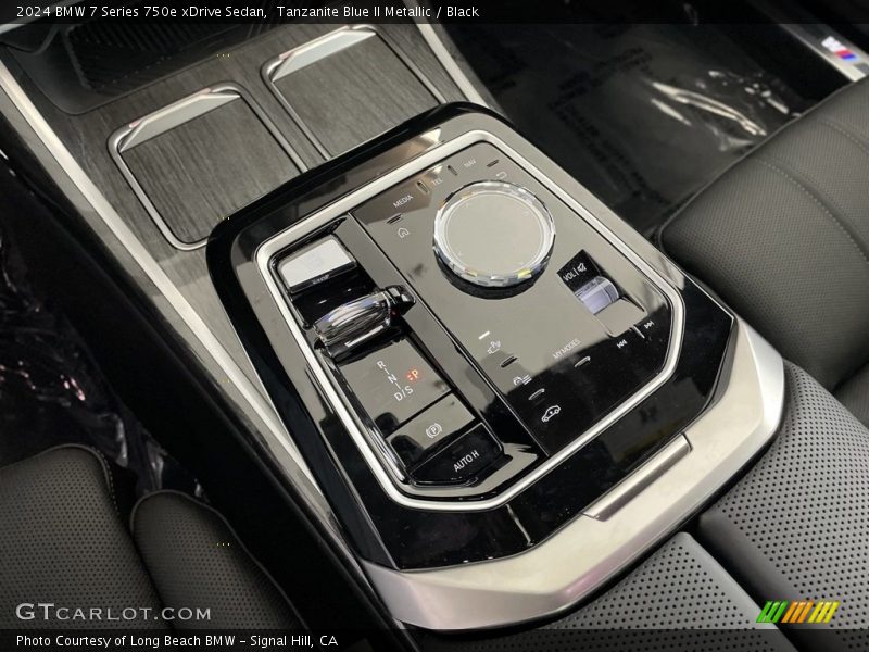  2024 7 Series 750e xDrive Sedan 8 Speed Automatic Shifter