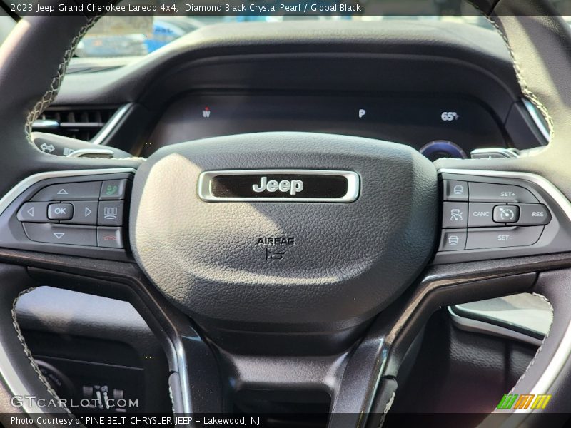 Diamond Black Crystal Pearl / Global Black 2023 Jeep Grand Cherokee Laredo 4x4