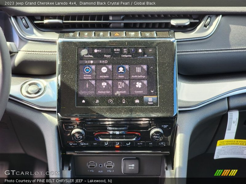 Diamond Black Crystal Pearl / Global Black 2023 Jeep Grand Cherokee Laredo 4x4