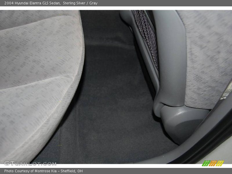 Sterling Silver / Gray 2004 Hyundai Elantra GLS Sedan