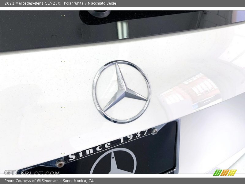 Polar White / Macchiato Beige 2021 Mercedes-Benz GLA 250