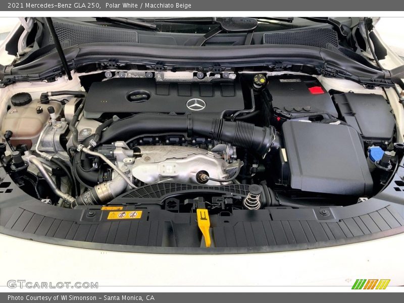 Polar White / Macchiato Beige 2021 Mercedes-Benz GLA 250