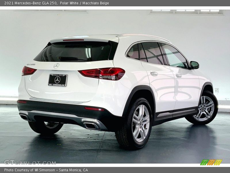 Polar White / Macchiato Beige 2021 Mercedes-Benz GLA 250