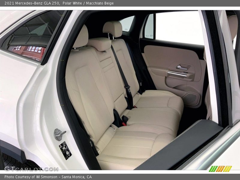 Polar White / Macchiato Beige 2021 Mercedes-Benz GLA 250