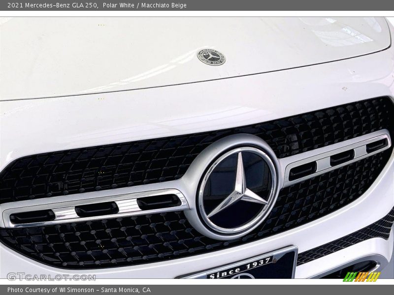 Polar White / Macchiato Beige 2021 Mercedes-Benz GLA 250
