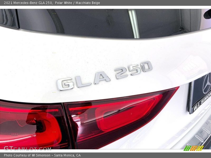 Polar White / Macchiato Beige 2021 Mercedes-Benz GLA 250