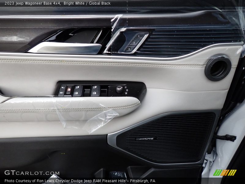 Door Panel of 2023 Wagoneer Base 4x4