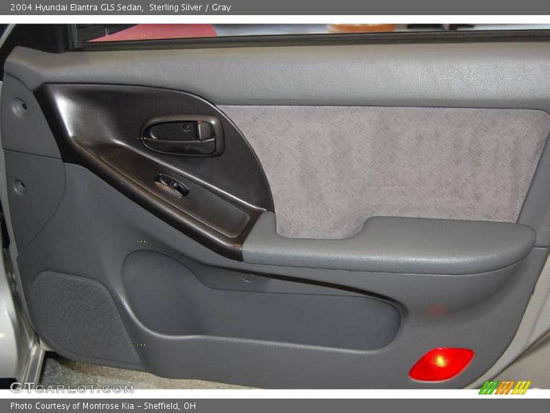 Sterling Silver / Gray 2004 Hyundai Elantra GLS Sedan