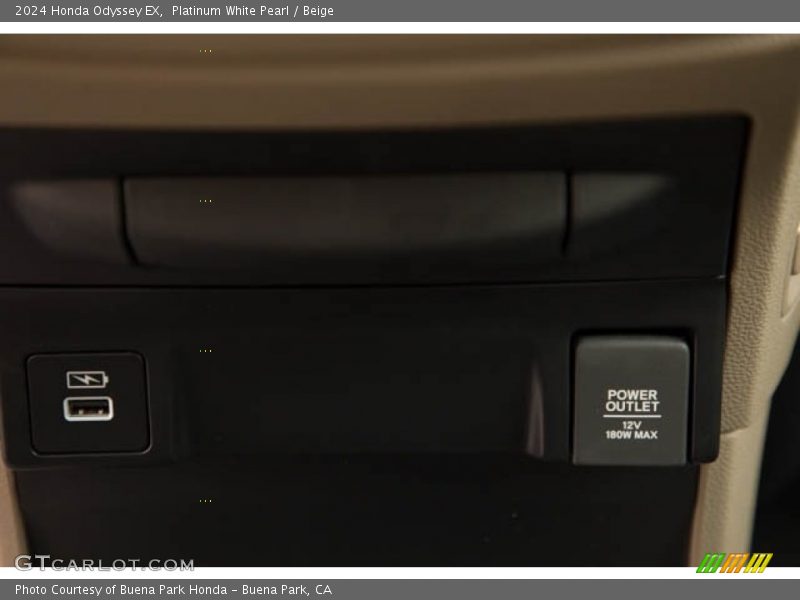 Platinum White Pearl / Beige 2024 Honda Odyssey EX