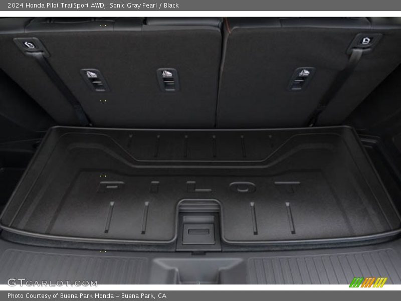  2024 Pilot TrailSport AWD Trunk