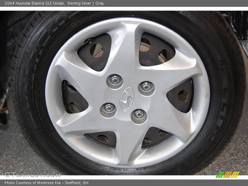 Sterling Silver / Gray 2004 Hyundai Elantra GLS Sedan