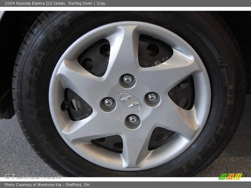 Sterling Silver / Gray 2004 Hyundai Elantra GLS Sedan