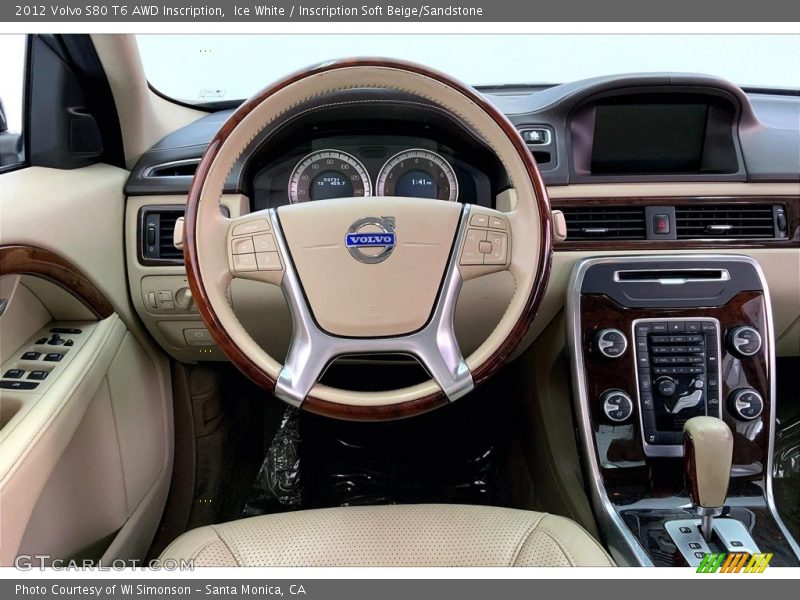 Dashboard of 2012 S80 T6 AWD Inscription