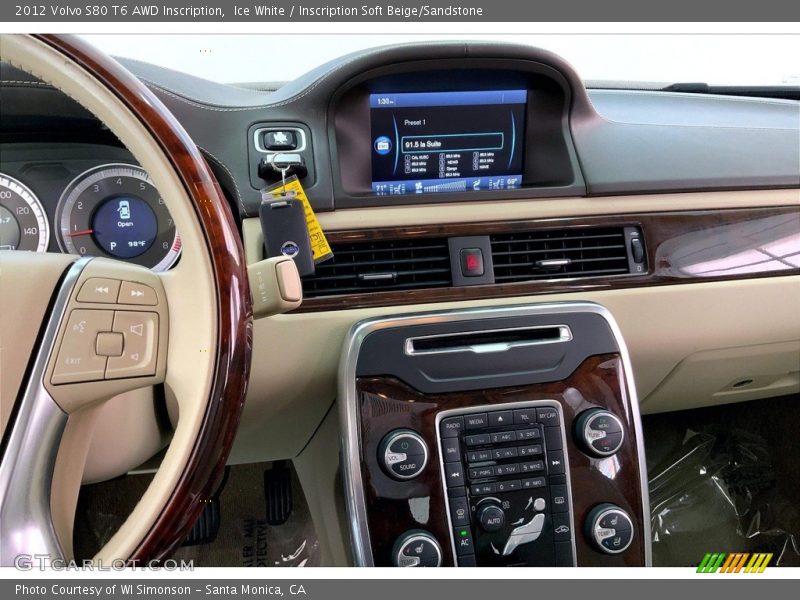 Dashboard of 2012 S80 T6 AWD Inscription