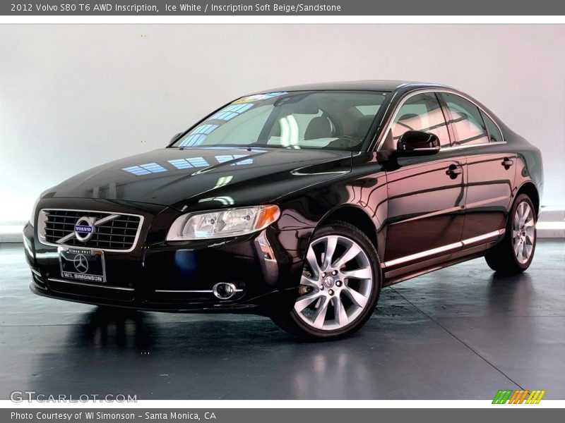 Front 3/4 View of 2012 S80 T6 AWD Inscription