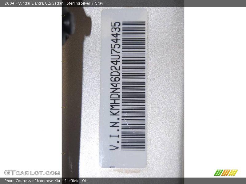 Sterling Silver / Gray 2004 Hyundai Elantra GLS Sedan