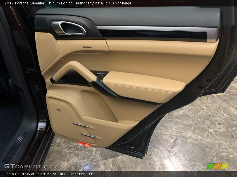 Door Panel of 2017 Cayenne Platinum Edition