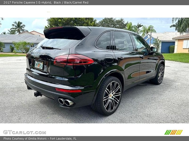 Exhaust of 2017 Cayenne S E-Hybrid