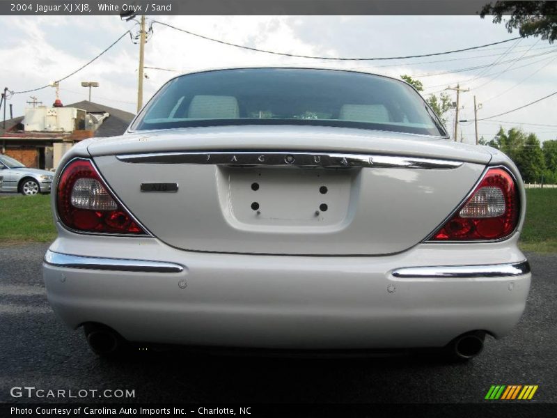 White Onyx / Sand 2004 Jaguar XJ XJ8