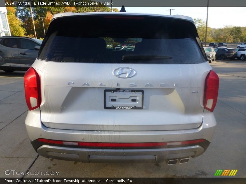 Typhoon Silver / Black 2024 Hyundai Palisade Limited AWD