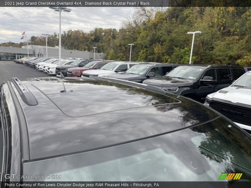 Diamond Black Crystal Pearl / Black 2021 Jeep Grand Cherokee Overland 4x4