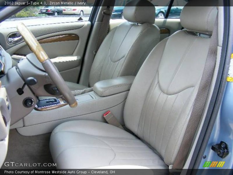 Zircon Metallic / Ivory 2002 Jaguar S-Type 4.0
