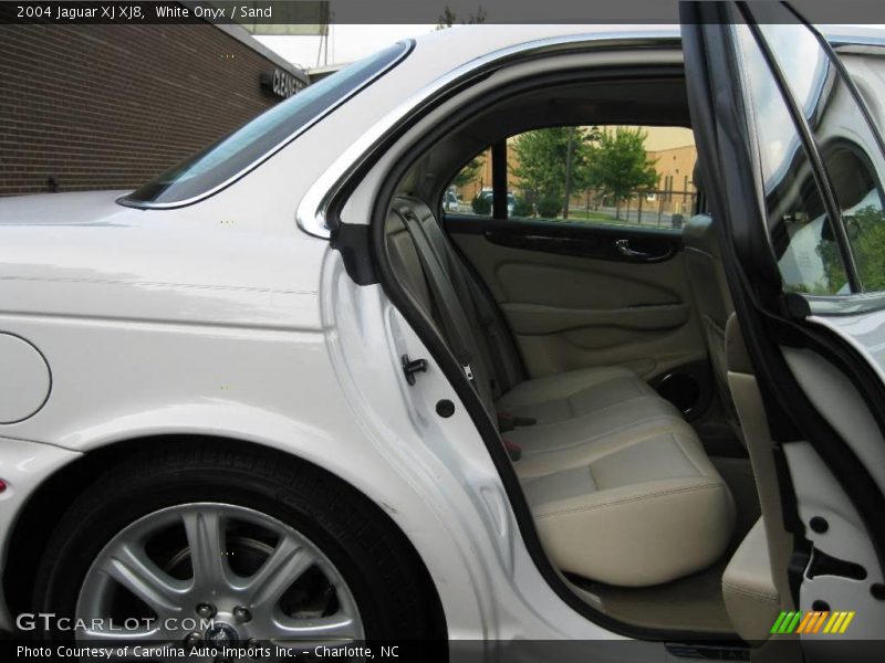 White Onyx / Sand 2004 Jaguar XJ XJ8